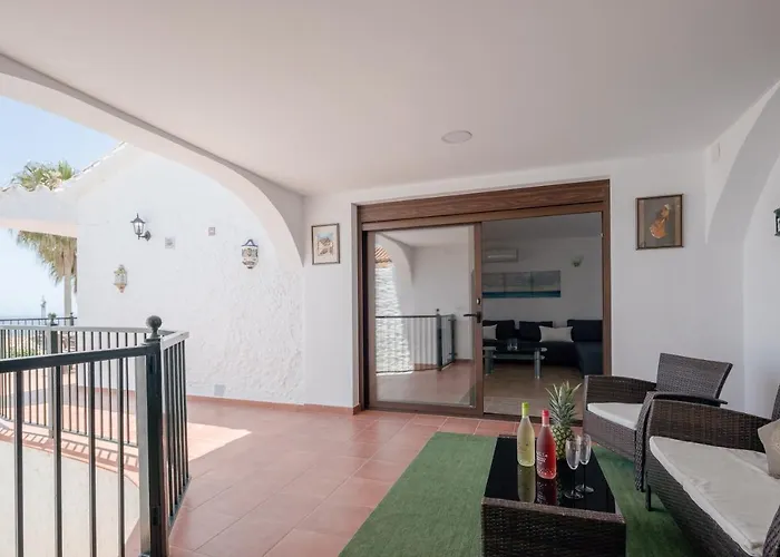 Capistrano Нерха